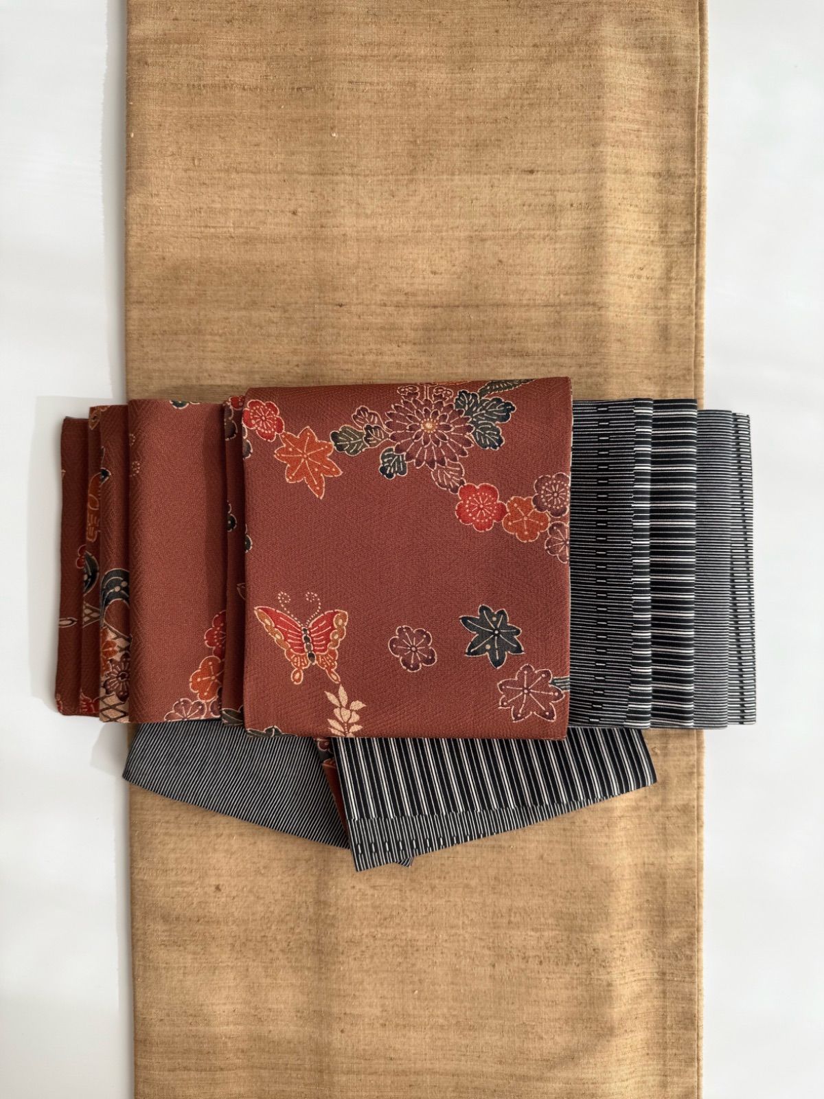 278号 半幅帯 紅型 茶 丹後ちりめん × 小紋 黒 正絹 リバーシブル ︎残り4点の 商品です ︎