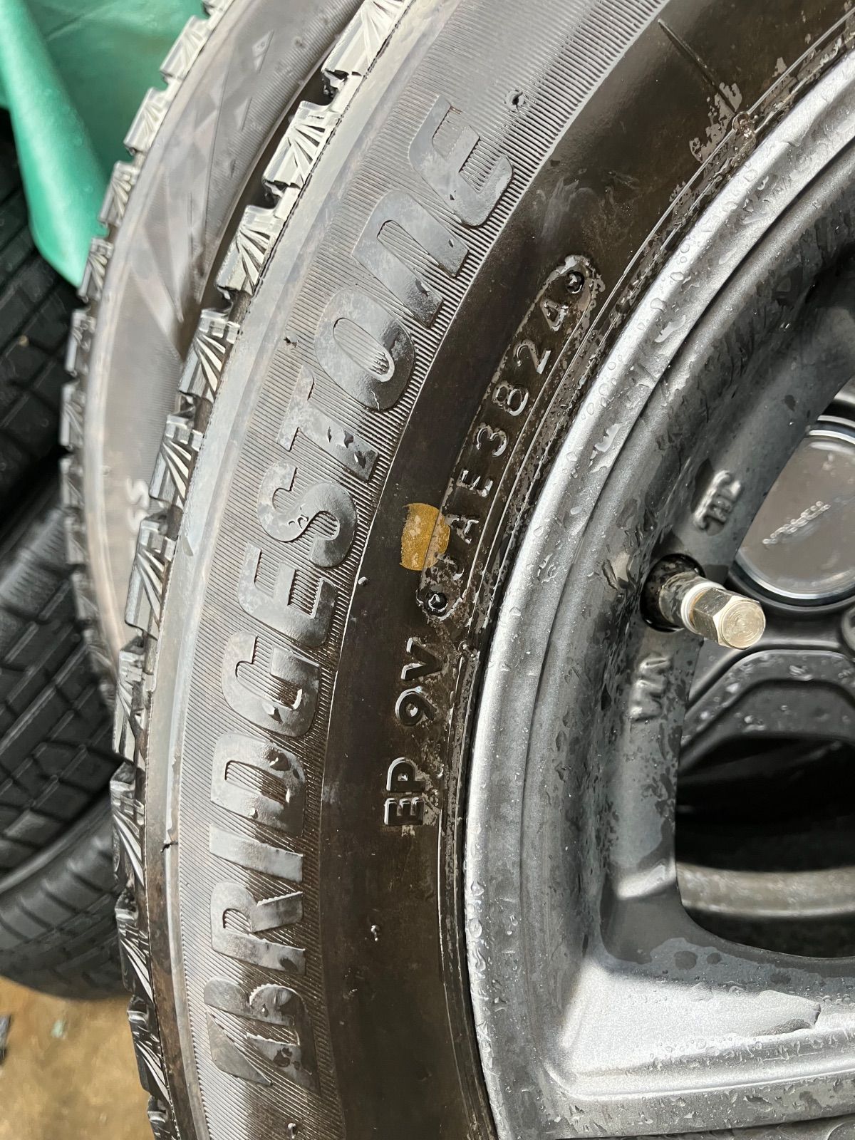 165 60 14 スタッドレス4本 軽自動車に