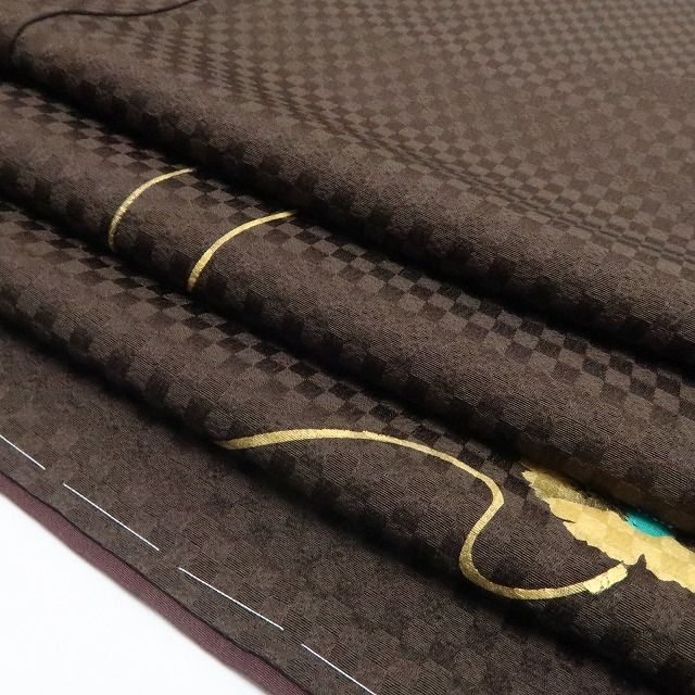 色と線が描く大人のエレガンス 付下げ