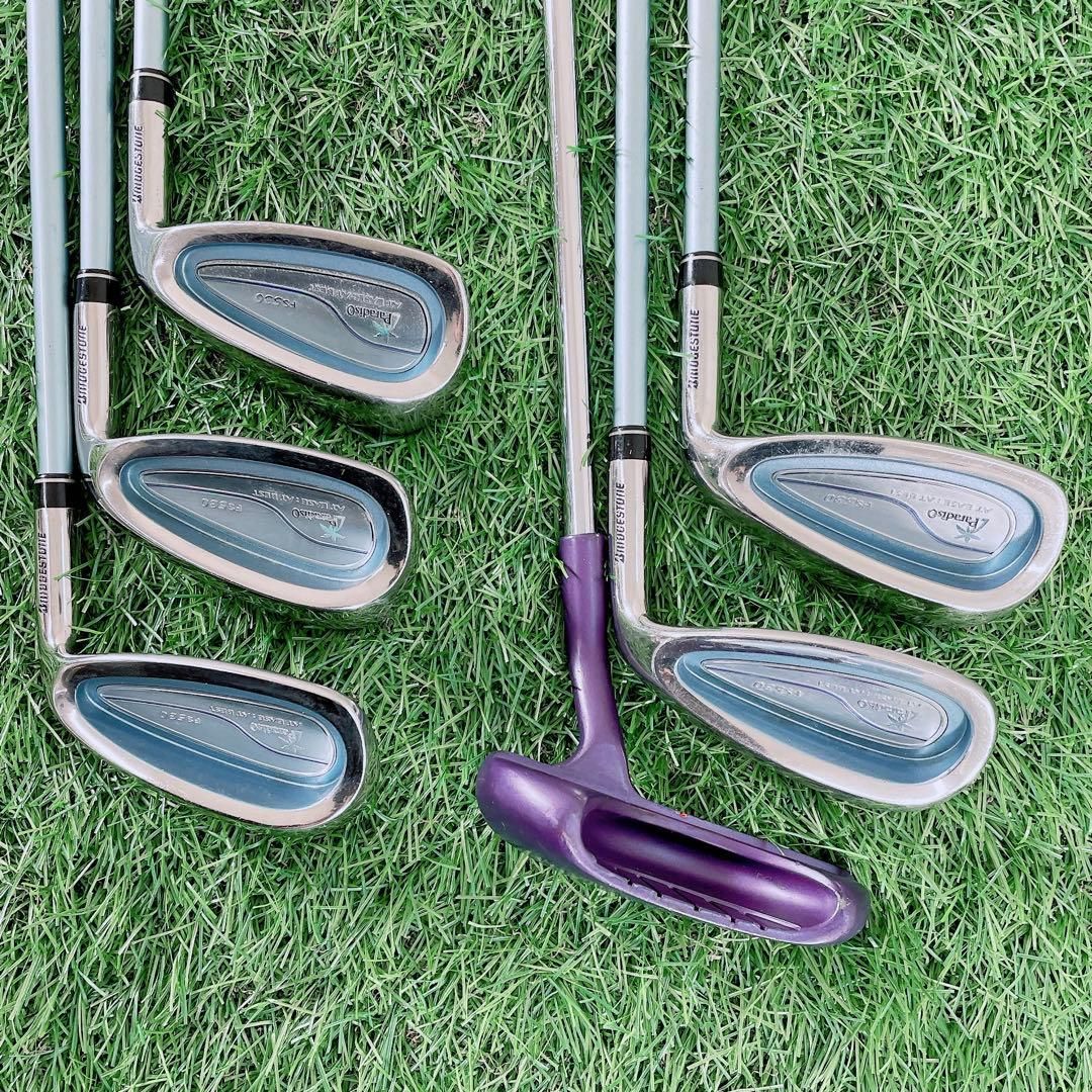 専用　良品　レディースゴルフクラブ フルセット　スリクソン　パラディーゾ　優しい ゴルフクラブ レディースセット 初心者 パラディーゾ FS530 N1873