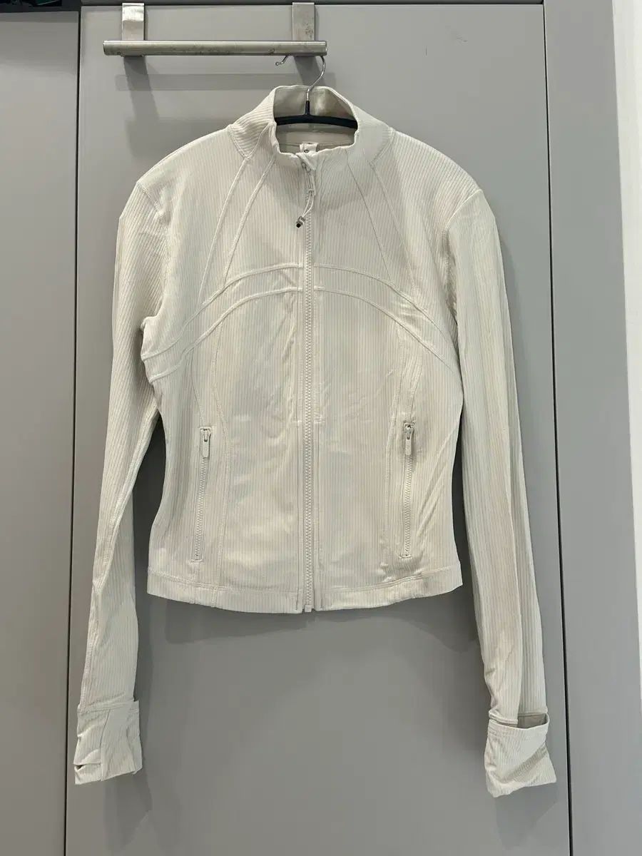 ルルレモン クロップド ディファイン ジャケット リブド Nulu 8