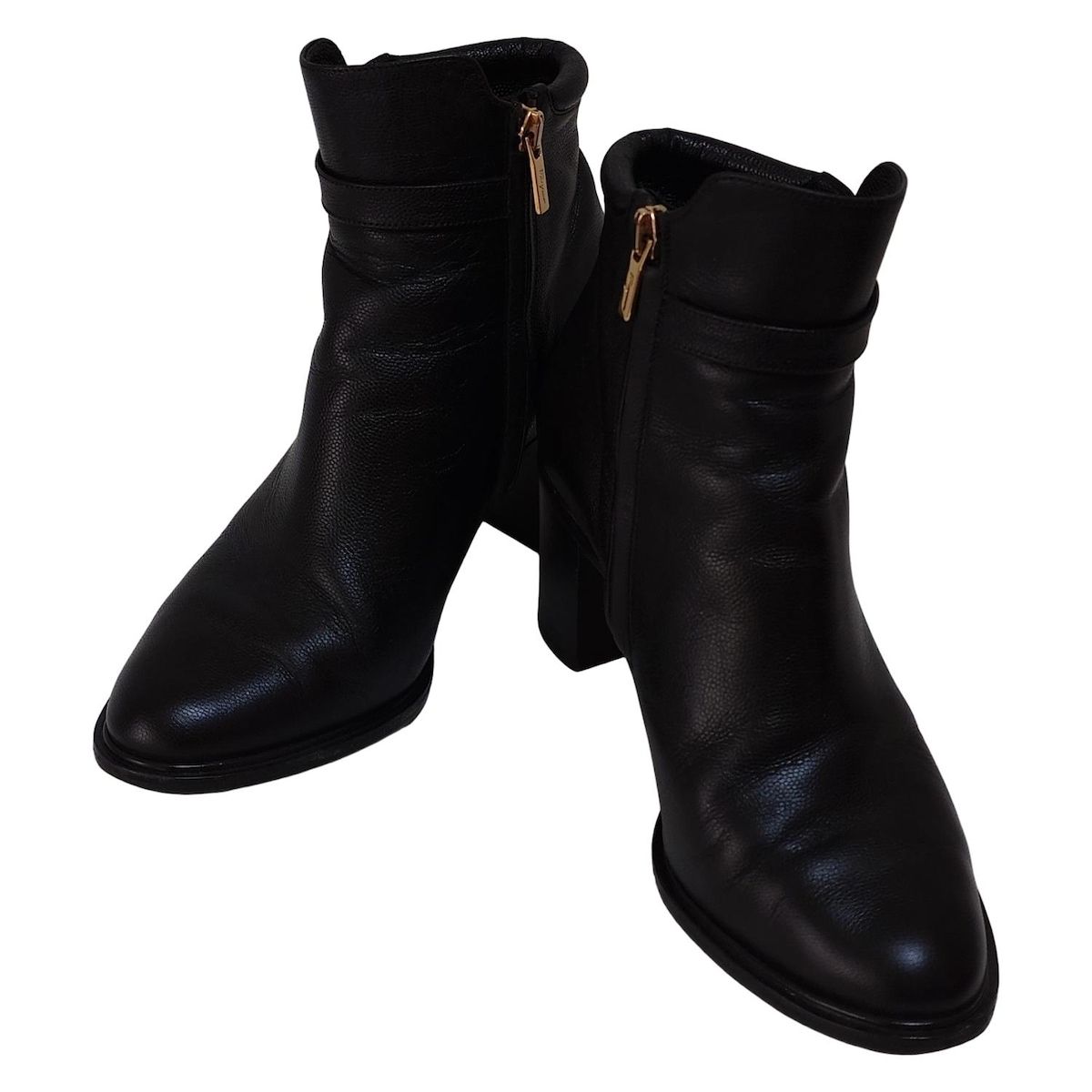 SalvatoreFerragamo サルバトーレフェラガモ ショートブーツ 6 1 2 C レディース - 黒 ガンチーニ レザー