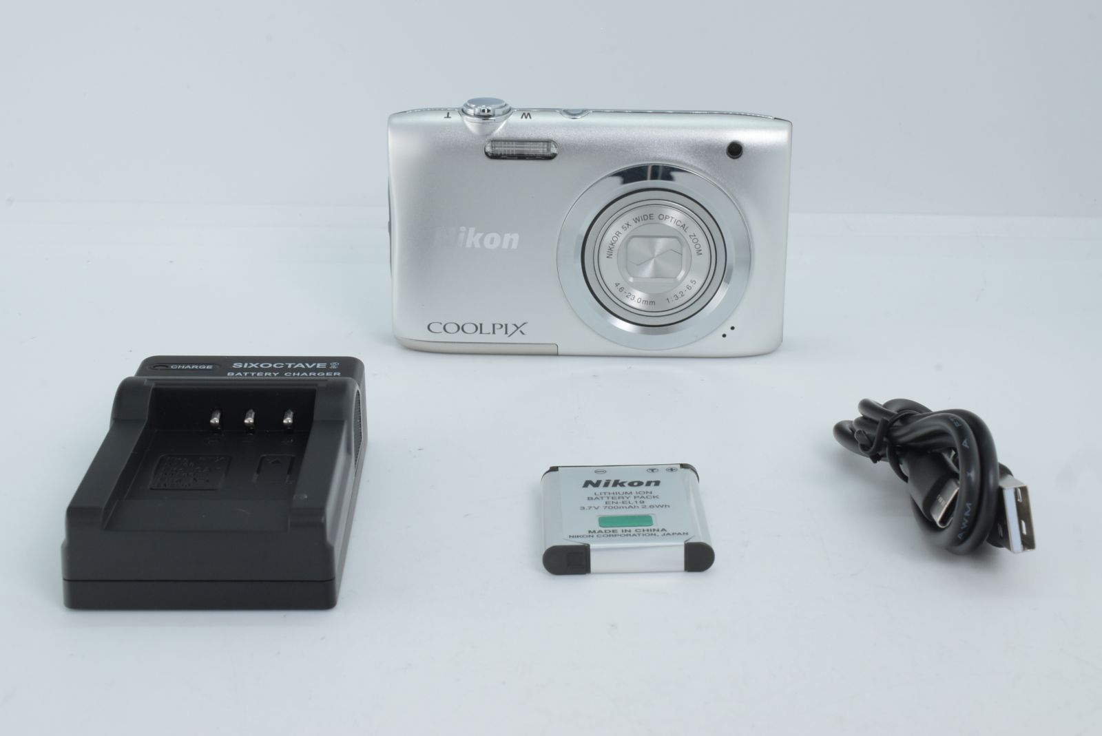 美品】Nikon COOLPIX A100 20.1MP Digital Camera Silver ニコン
