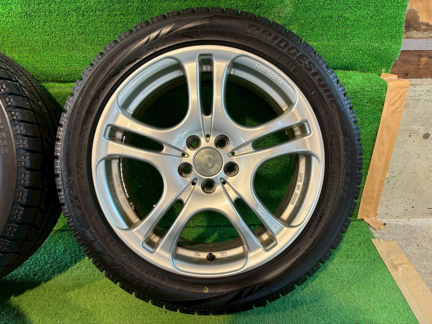 スバル エクシーガ YA 9 スタッドレスタイヤホイールセット 215 50 R 17 み