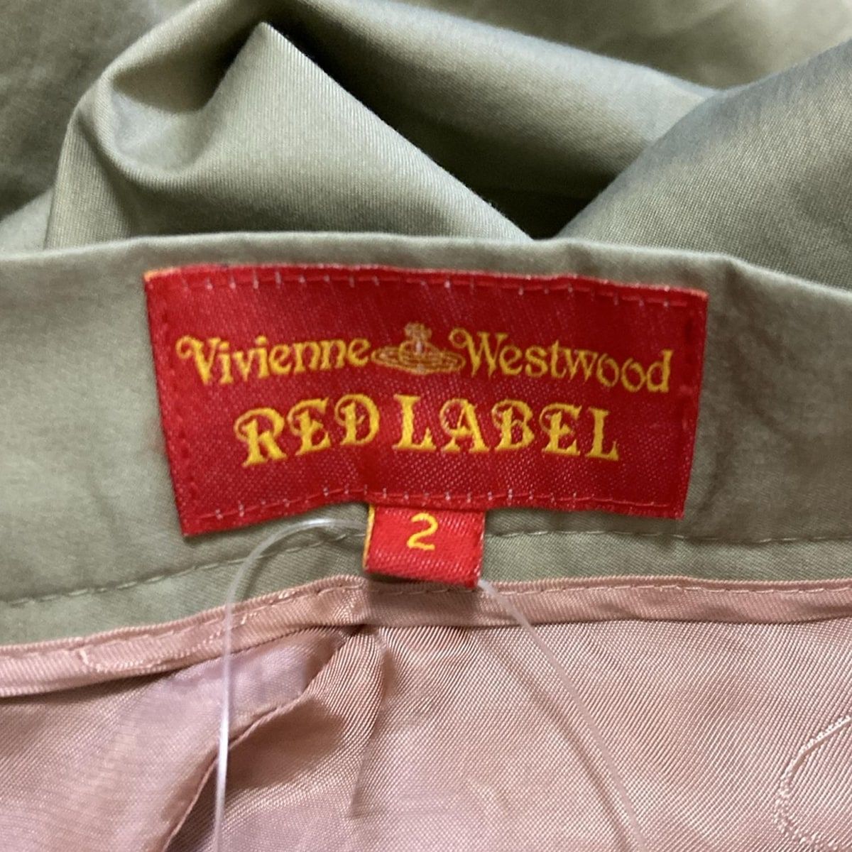 - ベージュ×ネイビー