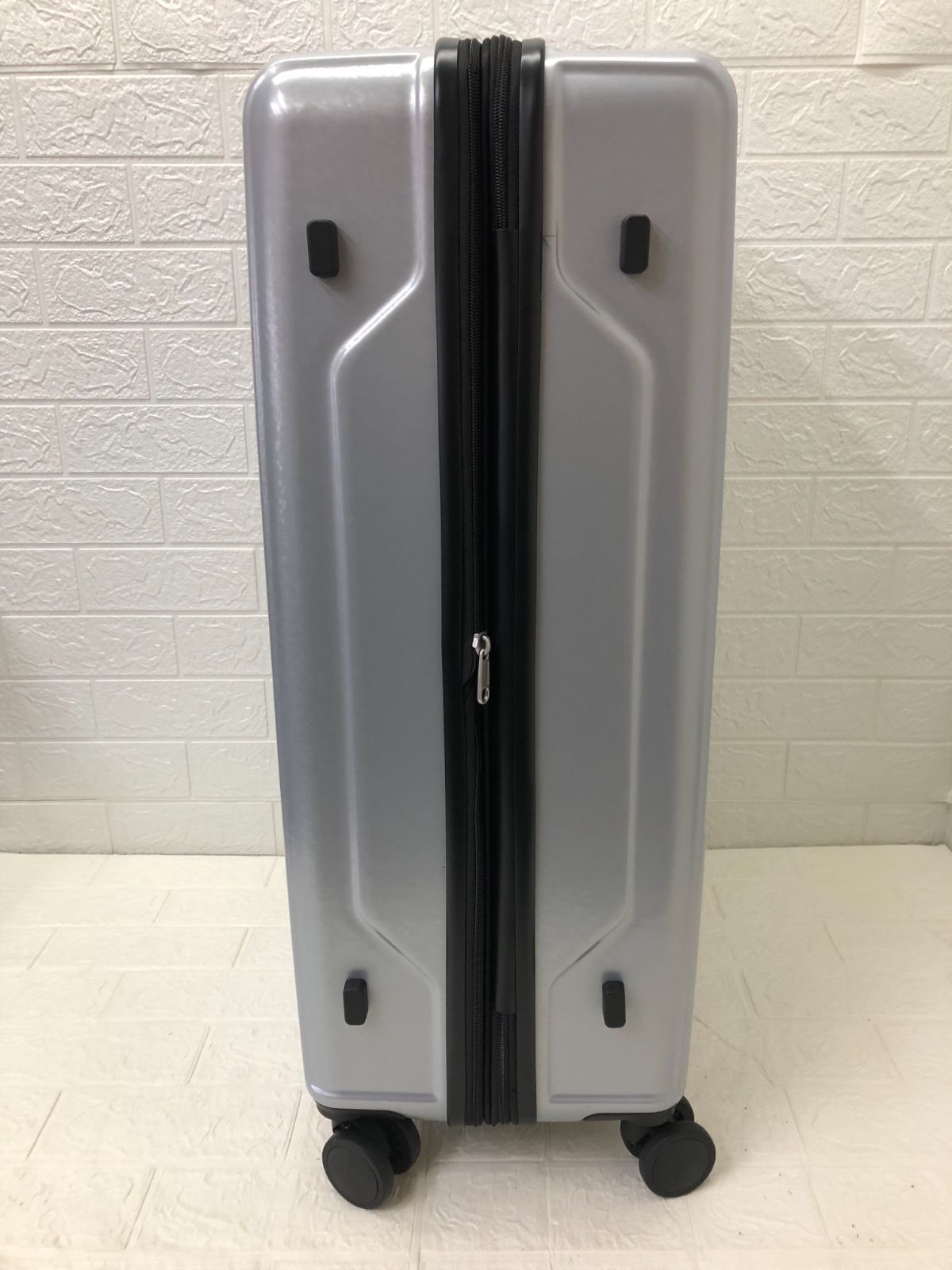 ACE EXACT エース イグザクト プリズム ボディ スーツケース 78 94 L シルバー 旅行用必需品 機内用アイマスク