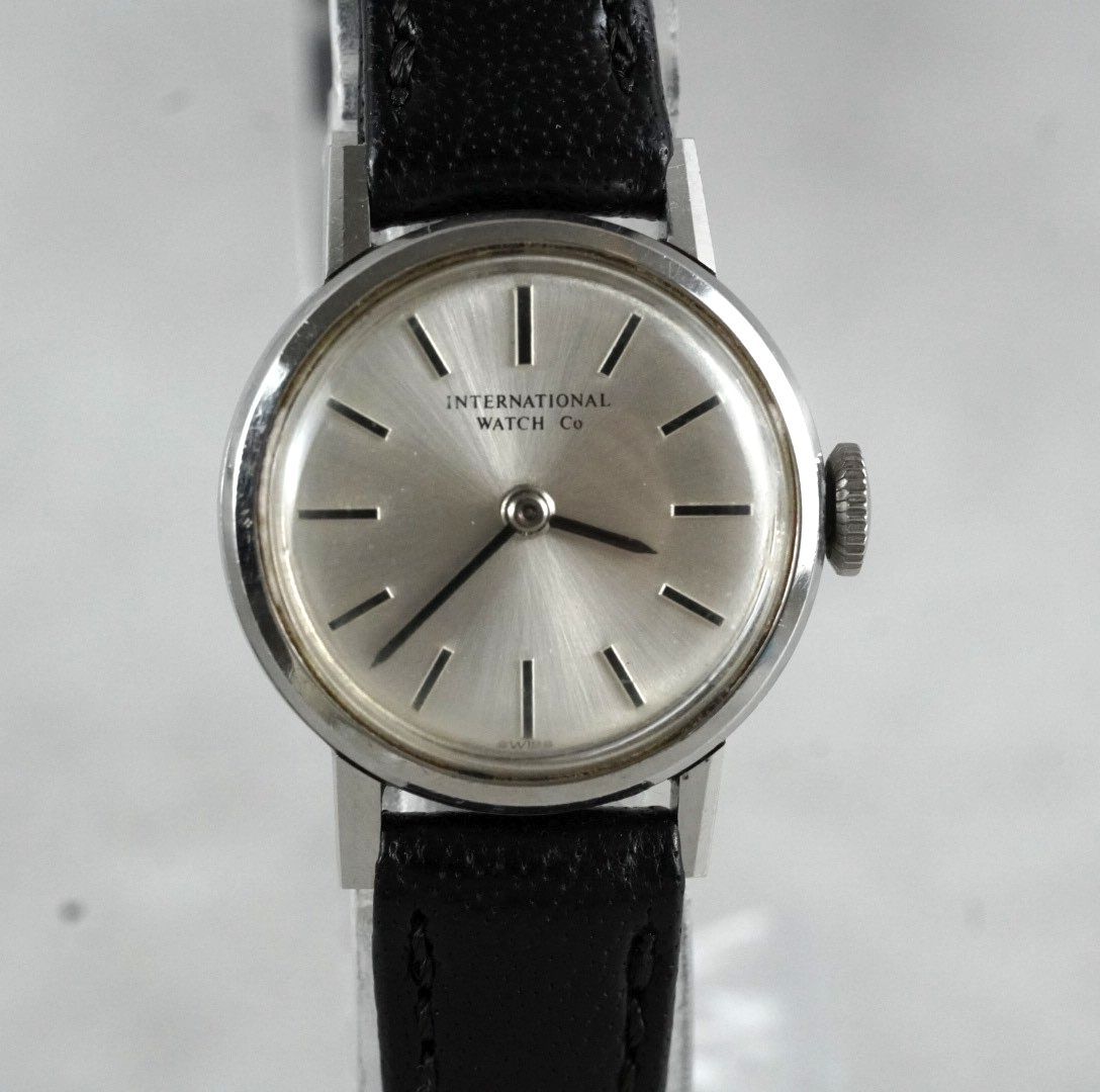  IWC インター レディース 手巻き International Watch Co アンティーク antique ヴィンテージ wacth 腕時計 筆記体ロゴ 60 s 稼働品 シルバー 手巻き時計 腕時計(アナログ)