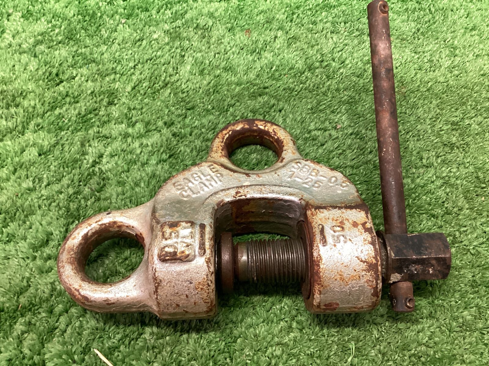 イーグルクランプ スクリュークランプ0.5 ton SBB-0.5 |