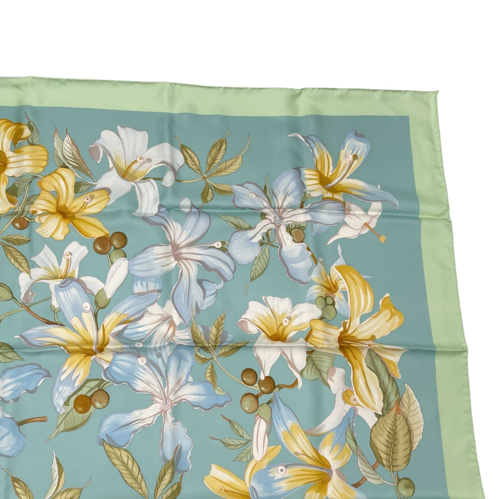 Salvatore Ferragamo シルクスカーフ 1997年製 楽天市場】フェラガモ