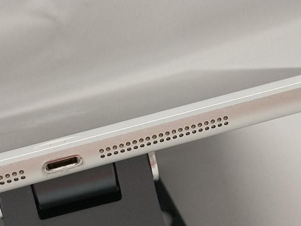MD789J/A iPad Air Wi-Fi 32GB シルバｰ - メルカリ