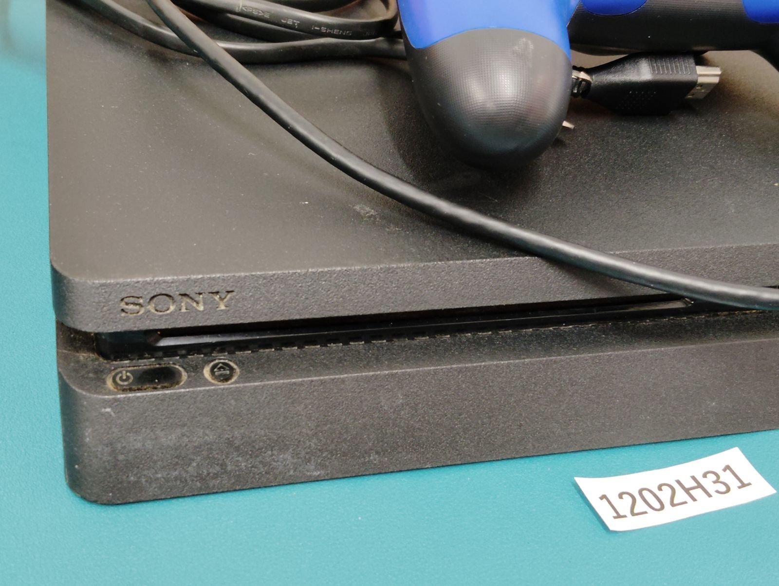 1202 H 31 SONY PlayStation 4 PS 2200 A 起動 済み 本体のみ