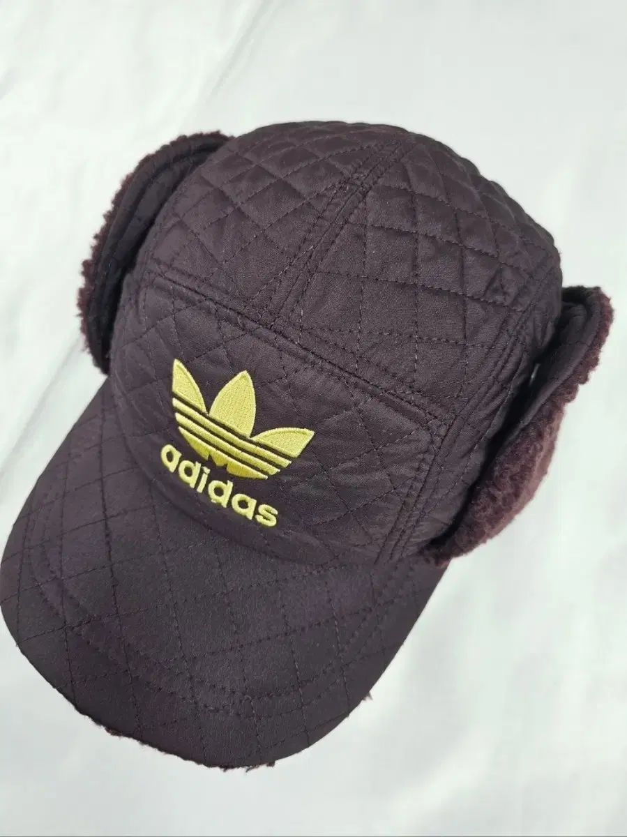 アディダストラッパーハット