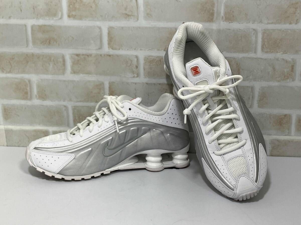 NIKE スニーカー SHOX R4 AR3565-101 ホワイト 25cm ナイキ 【公式通販】