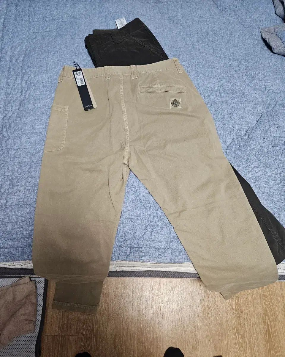 STONE ISLAND ストーンアイランド ズボン 32