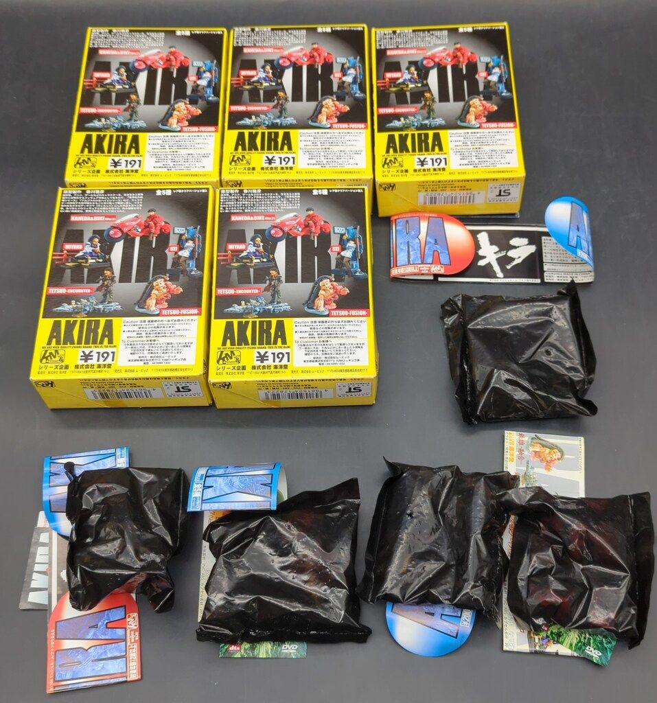 K&M MINI-VIGNETTE SERIES AKIRA 2nd スペシャルボックス限定版 カラー