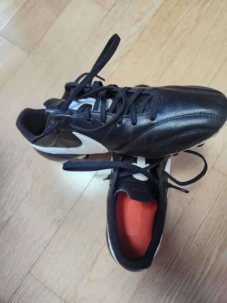 ナイキ AG サッカーシューズ