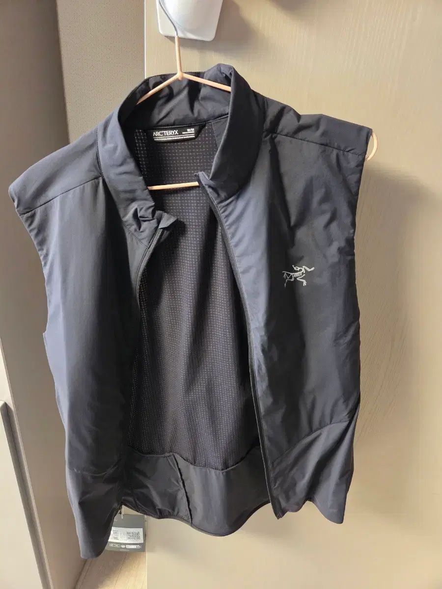 M ARC TERYX アークテリクス ノバンインサレーテッド ベスト ブラック