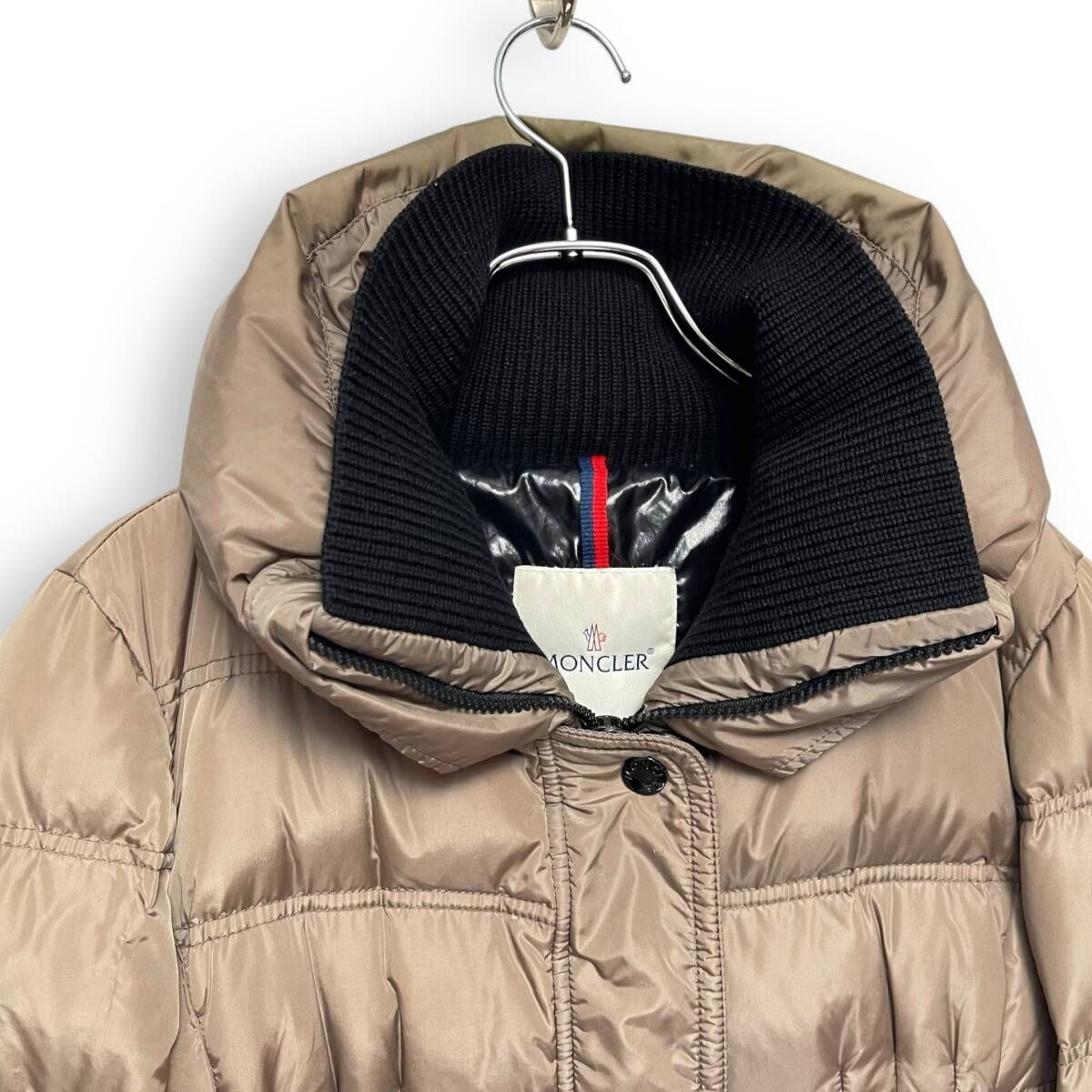 M25121/ MONCLER モンクレール ダウン コート ジャケット ベージュ 