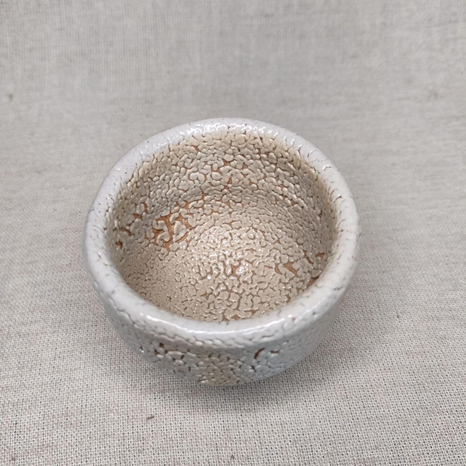  梅花皮窯変ぐい呑み カイラギぐい呑み 唐津焼 キッチン用品 菜切り包丁 お猪口 ぐい飲み コップ グラス 酒器