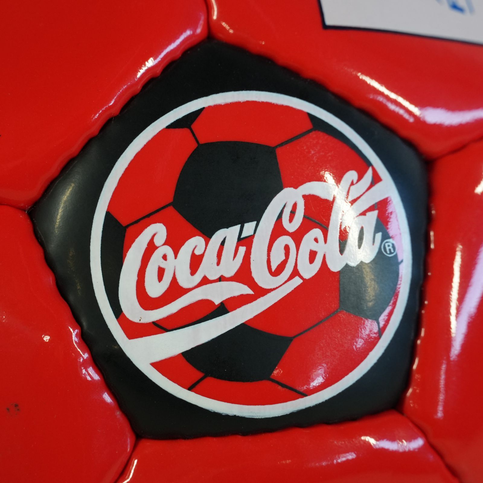 IM] FIFAワールドカップ 1998 2002 記念品 ボール 置時計 2点セット