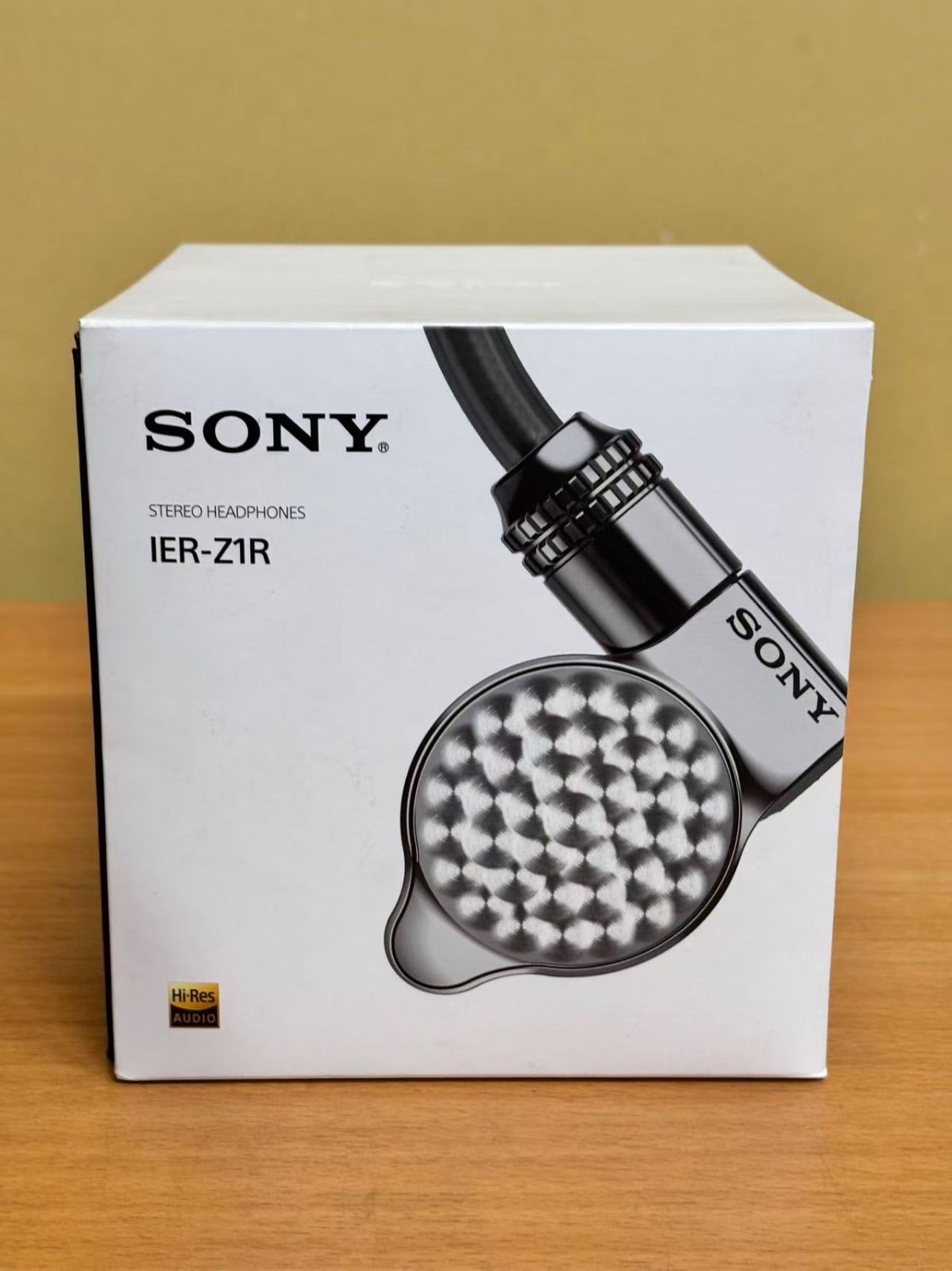 ★ソニー3年ワイド保証書付,美品★ SONY IER-Z1R 価格は税別20万円！ソニーのフラッグシップイヤホン「IER-Z1R」が