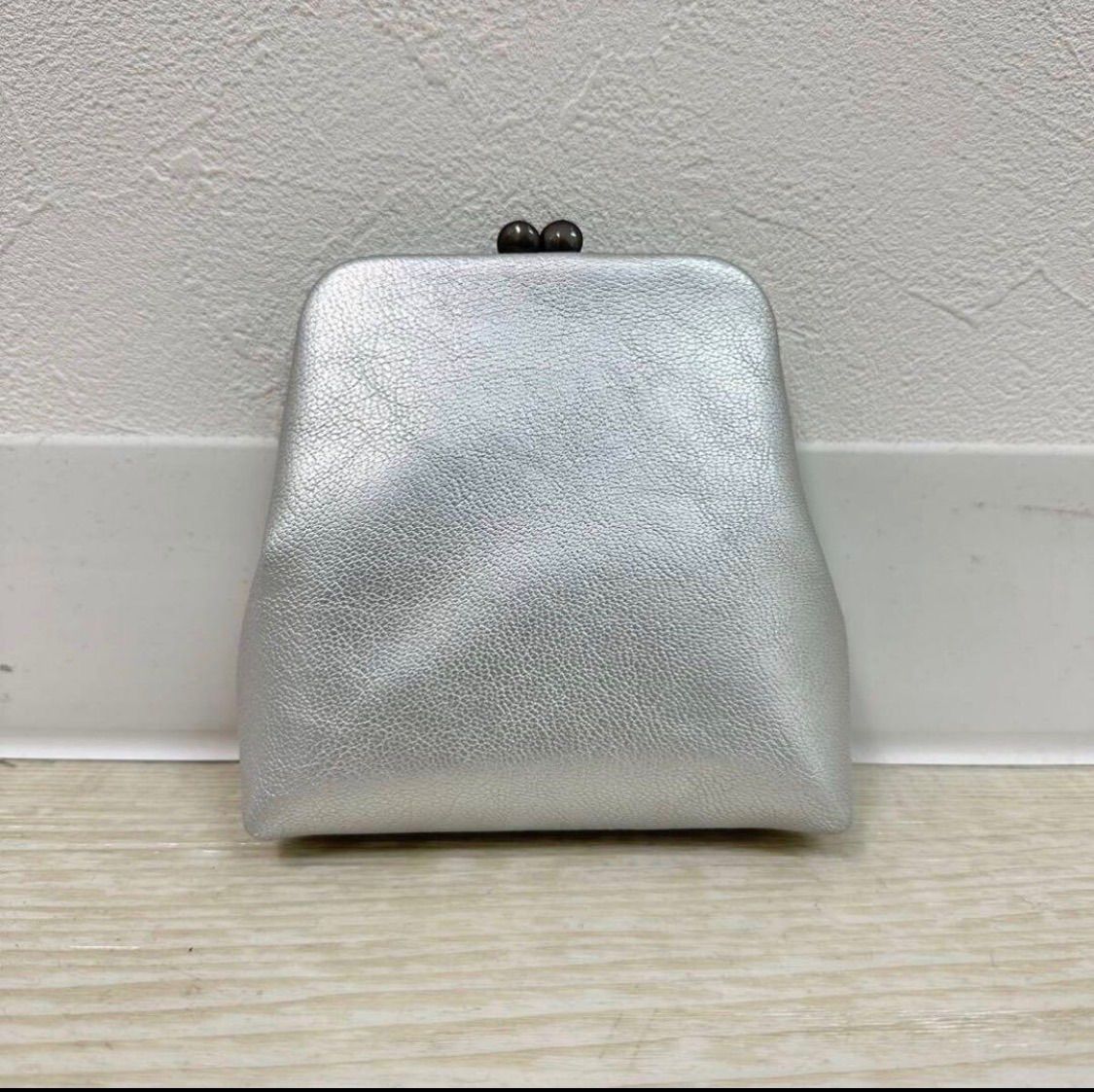 JURGEN LEHL ヨーガンレール やぎ革 がま口 財布 小物入れ ミニポーチ MADE IN JAPAN シルバー 系 定価31.900円