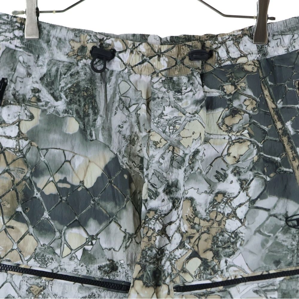 DIESEL (ディーゼル) P-MCKELL-SHORT-A 総柄ショーツ ハーフパンツ