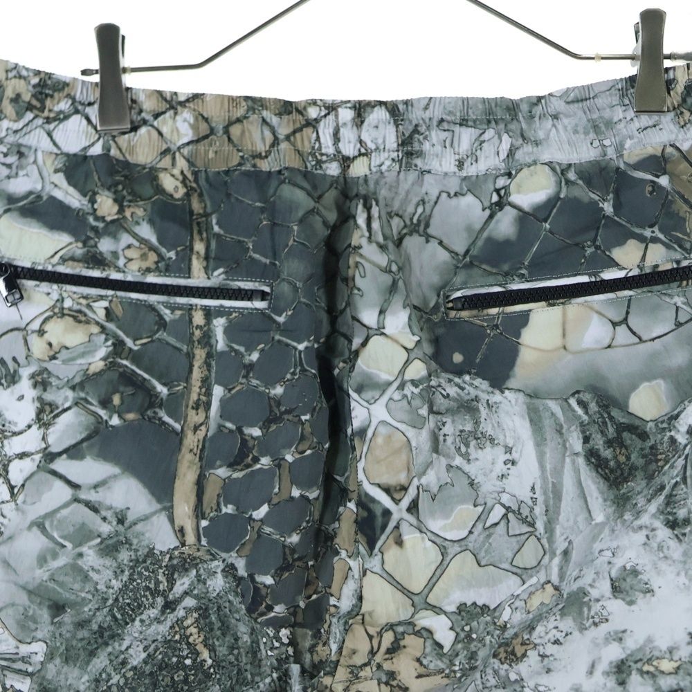 DIESEL (ディーゼル) P-MCKELL-SHORT-A 総柄ショーツ ハーフパンツ