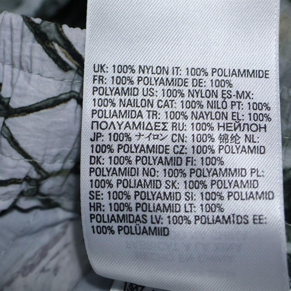 DIESEL (ディーゼル) P-MCKELL-SHORT-A 総柄ショーツ ハーフパンツ