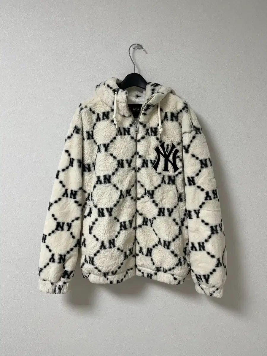 MLBモノグラムファーZIP UP