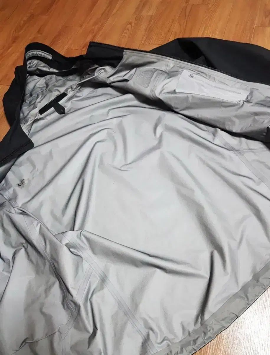  ARC TERYX ベータ ジャケット XL 2025年型 その他 アウター