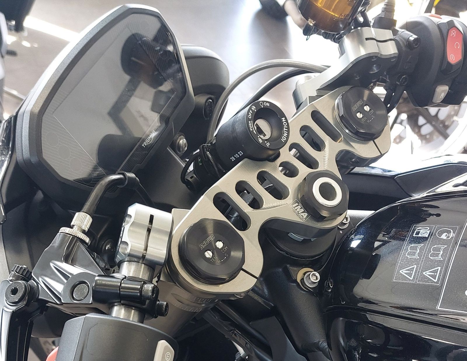 IMA トップクランプ ストリートトリプル 765 19