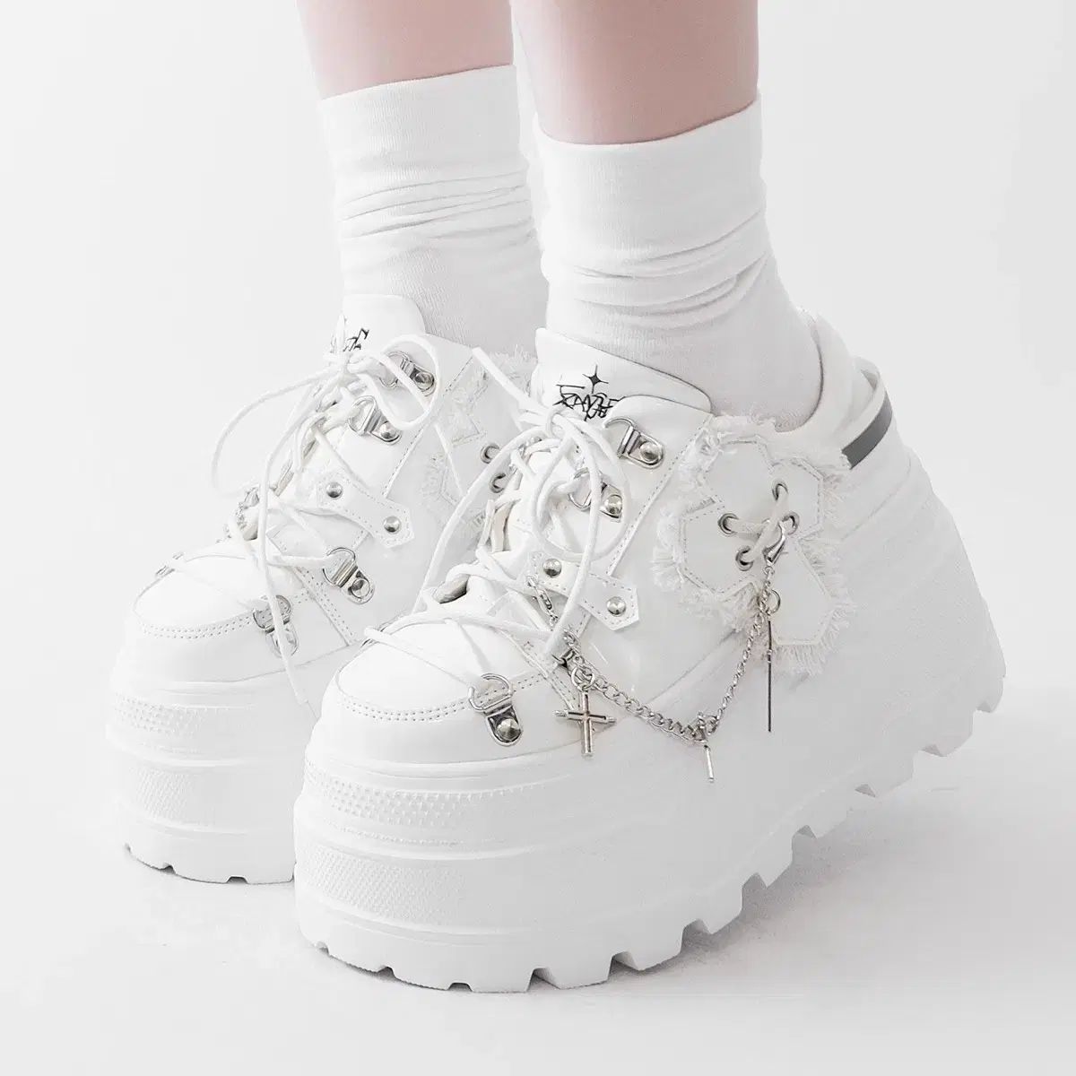 転校生 액체 고장 オリジナル アキテクチャー フラットフォーム シューズ 2 COLOR