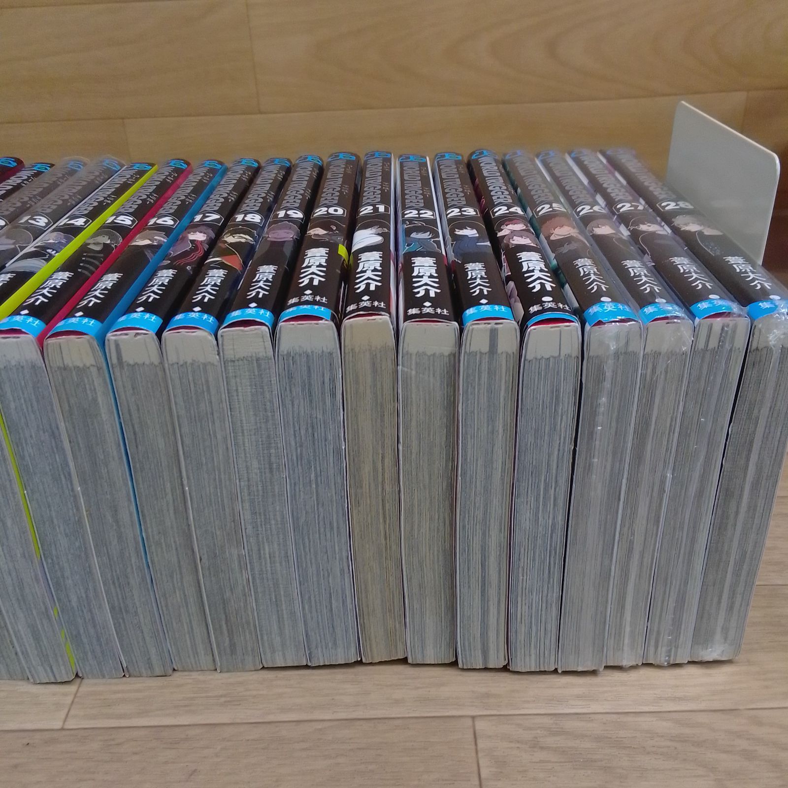 未開封4冊】ワールドトリガー 1～28巻 全巻コミックセット 《RO10C》S6