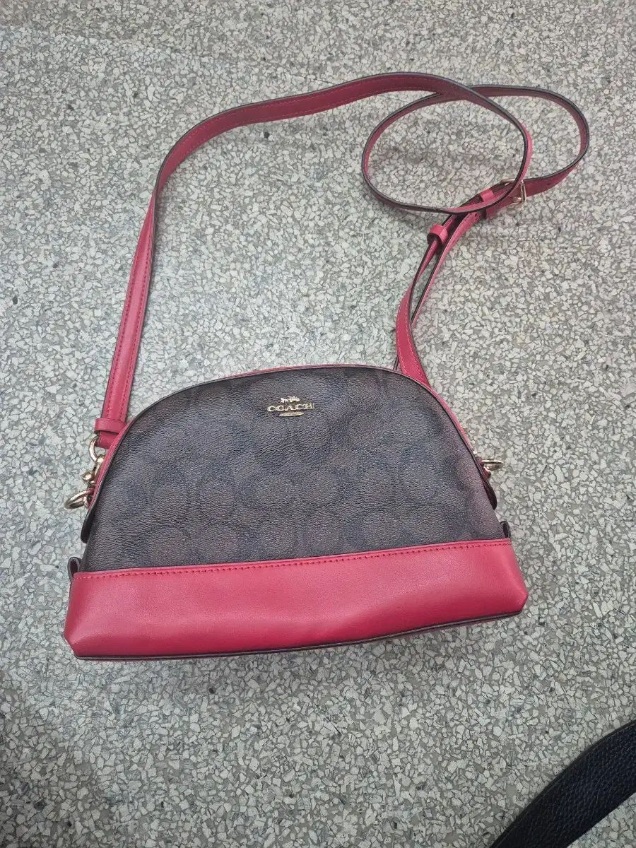 COACH シグネチャー ドーム クロスバック ブラウン レッド