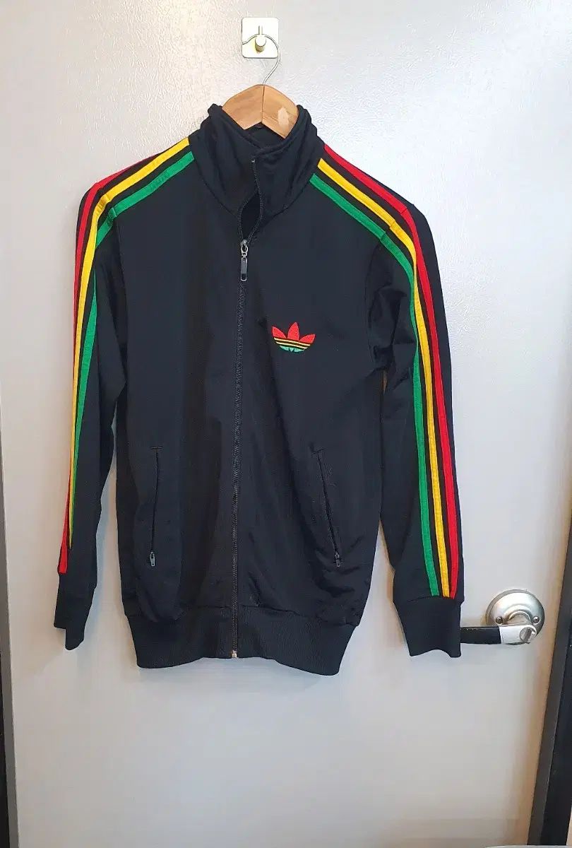 アディダス ジャマイカ スクール 3本線 ジャージ Sサイズ 超かわいい 裏起毛