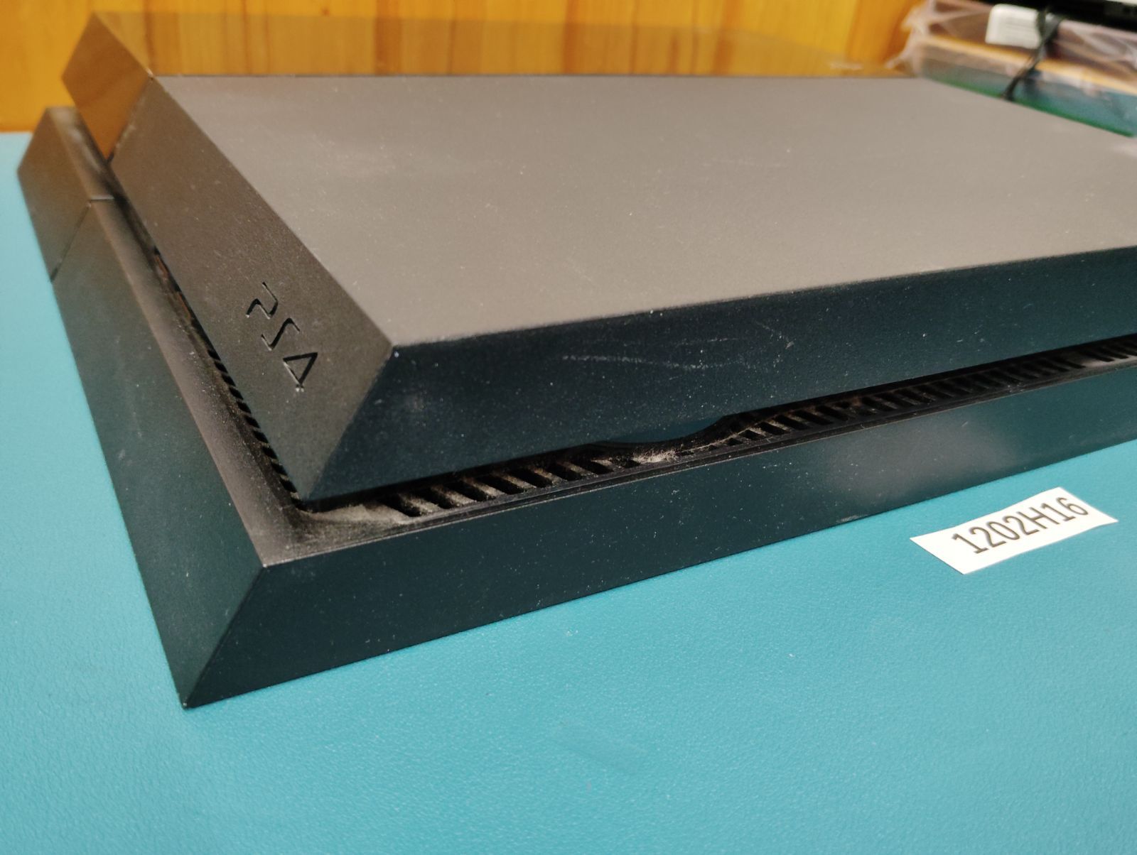 1202 H 16 SONY PlayStation 4 PS 1000 A 起動 済み 本体のみ
