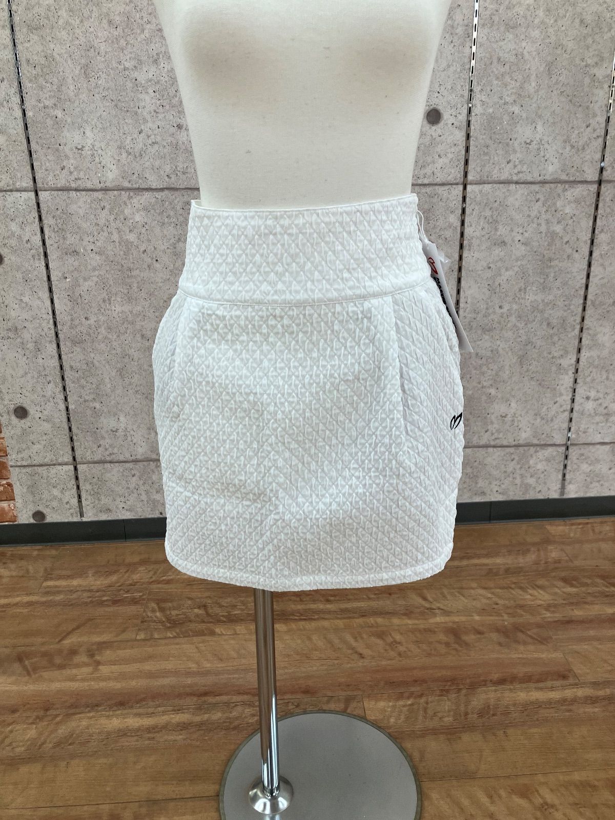 GF 1 マスターバニーエディション MASTER BUNNY EDITION スカート サイズ00 Sサイズ相当 ホワイト系 ゴルフウェア