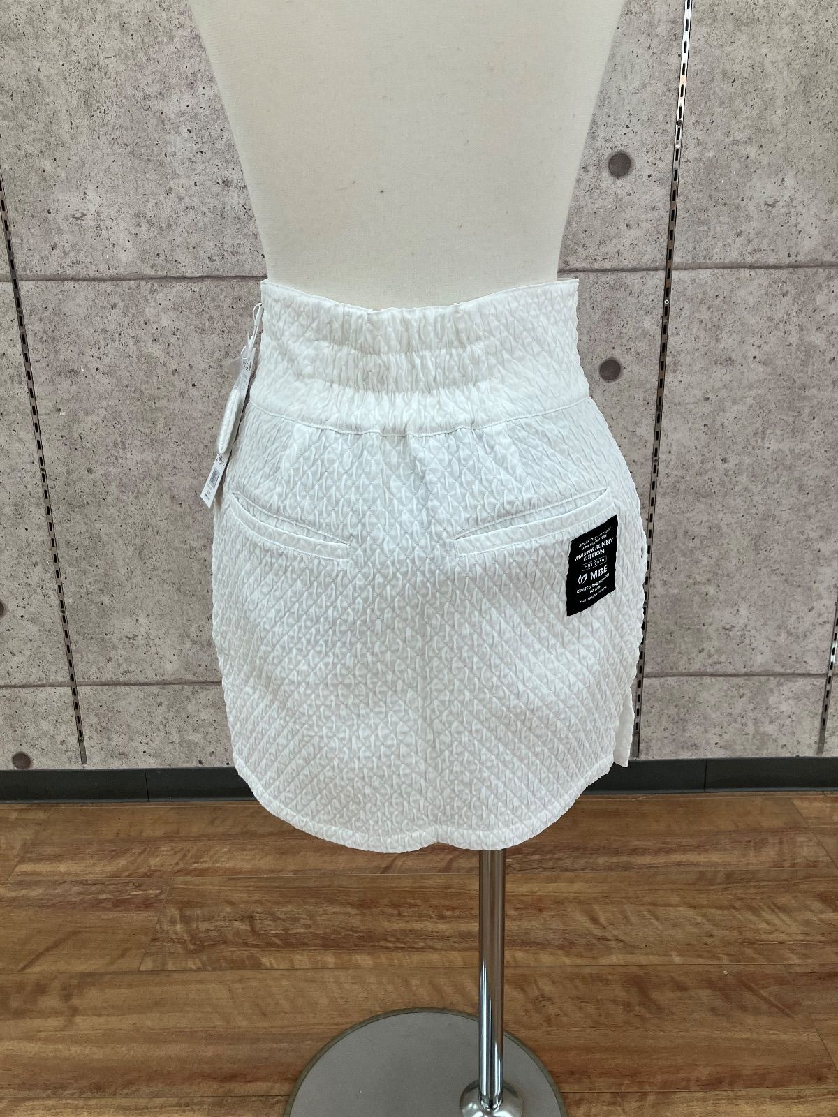 GF 1 マスターバニーエディション MASTER BUNNY EDITION スカート サイズ00 Sサイズ相当 ホワイト系 ゴルフウェア