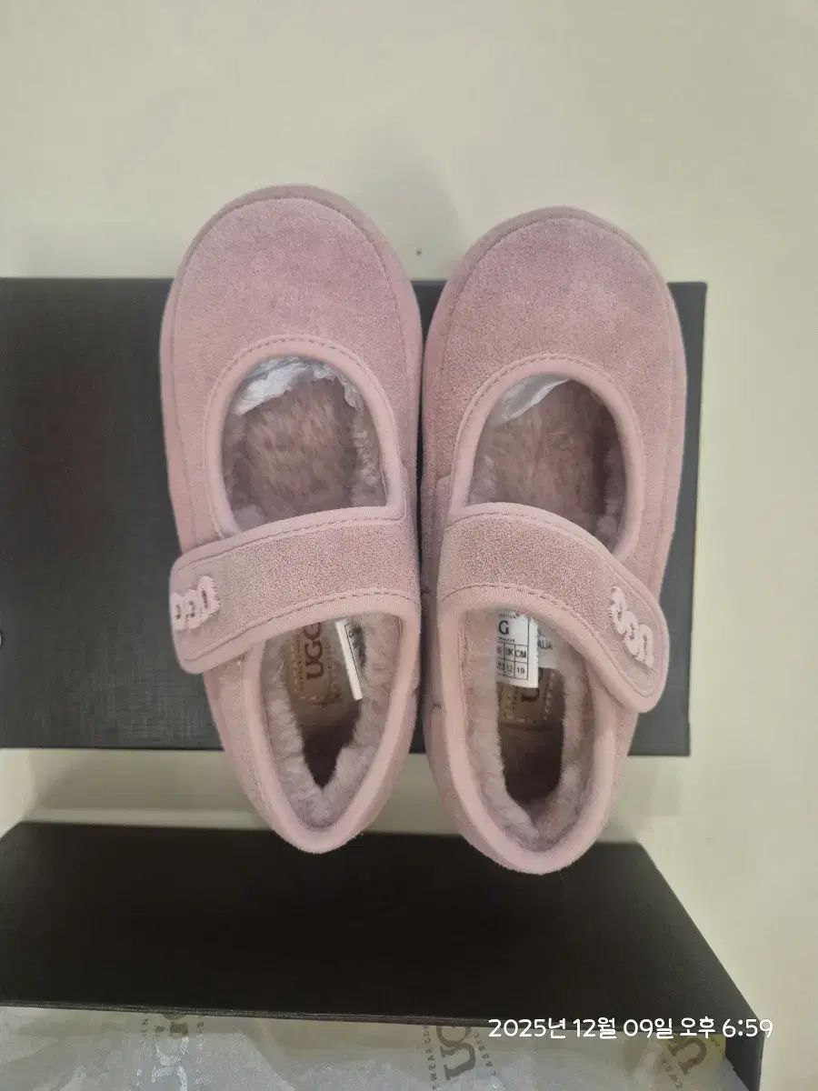 アグ キッズ メリージェーン ピンク 190 mm