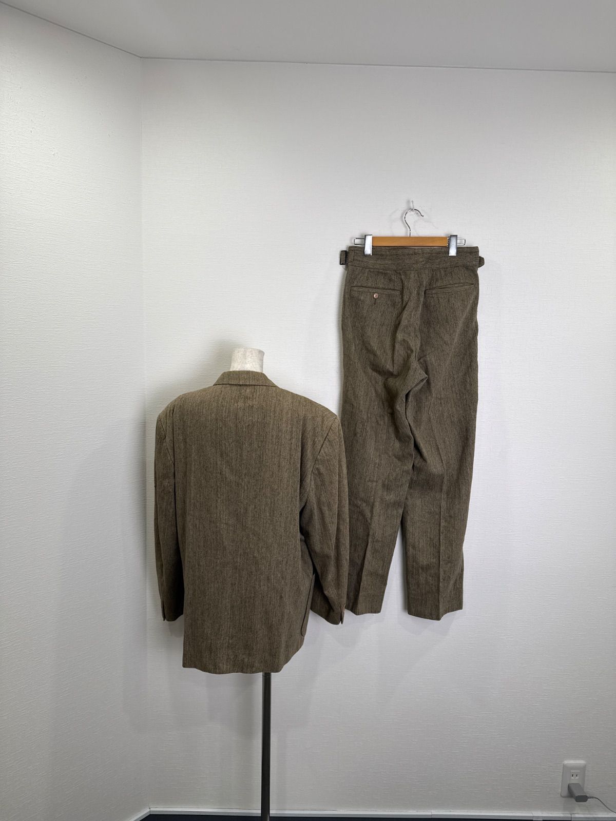 R 00473 ISSEY MIYAKE イッセイミヤケ スーツ セットアップ 上下セット ブラウン