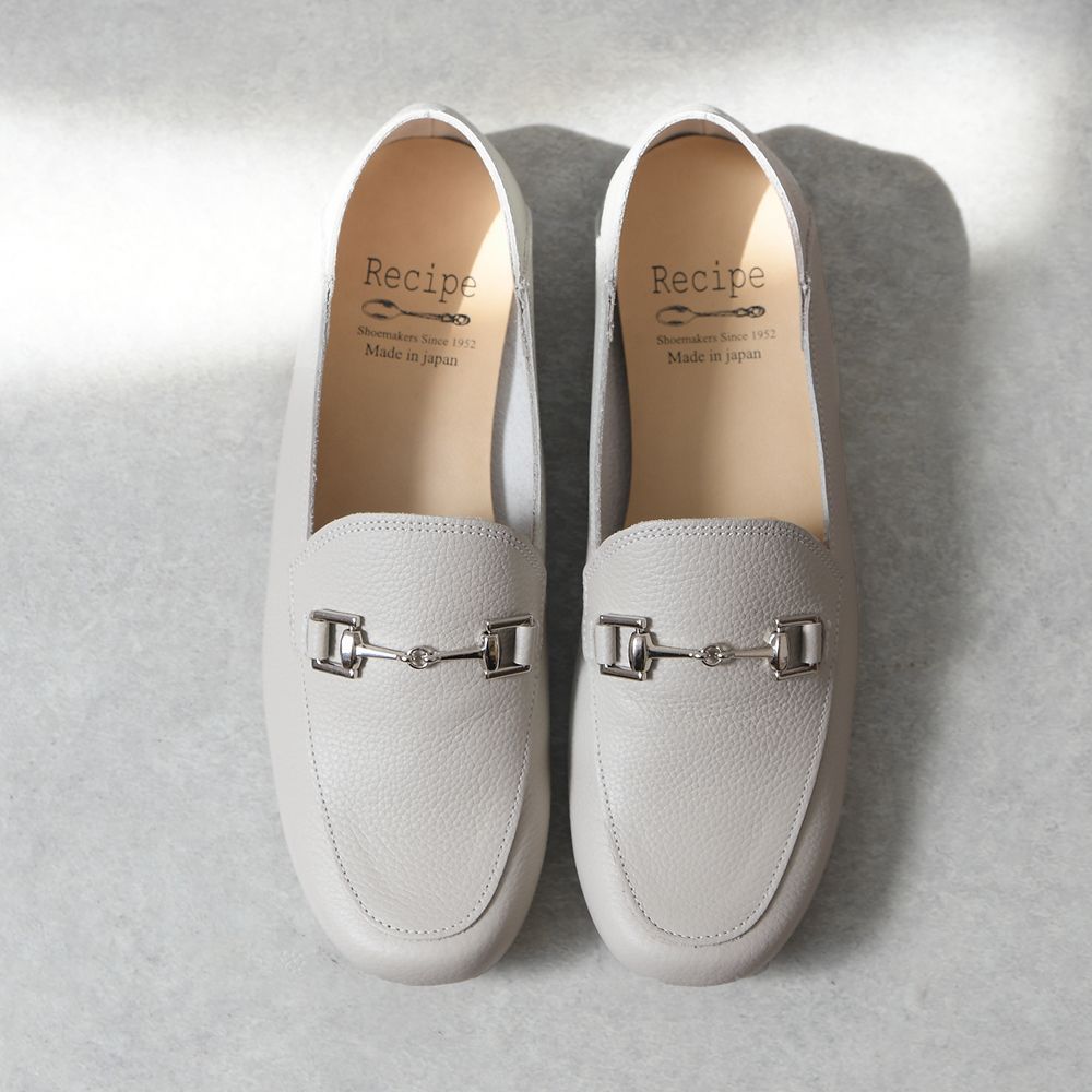 グレーホワイト パンプス 本革 フラットシューズ ローヒール ぺたんこ Vカット スクエアトゥ 痛くない 柔らかい 長時間 疲れない 歩きやすい 走れる おしゃれ きれいめ 靴 日本製 軽量 仕事用 通勤 立ち仕事 冠婚葬祭 フォーマル