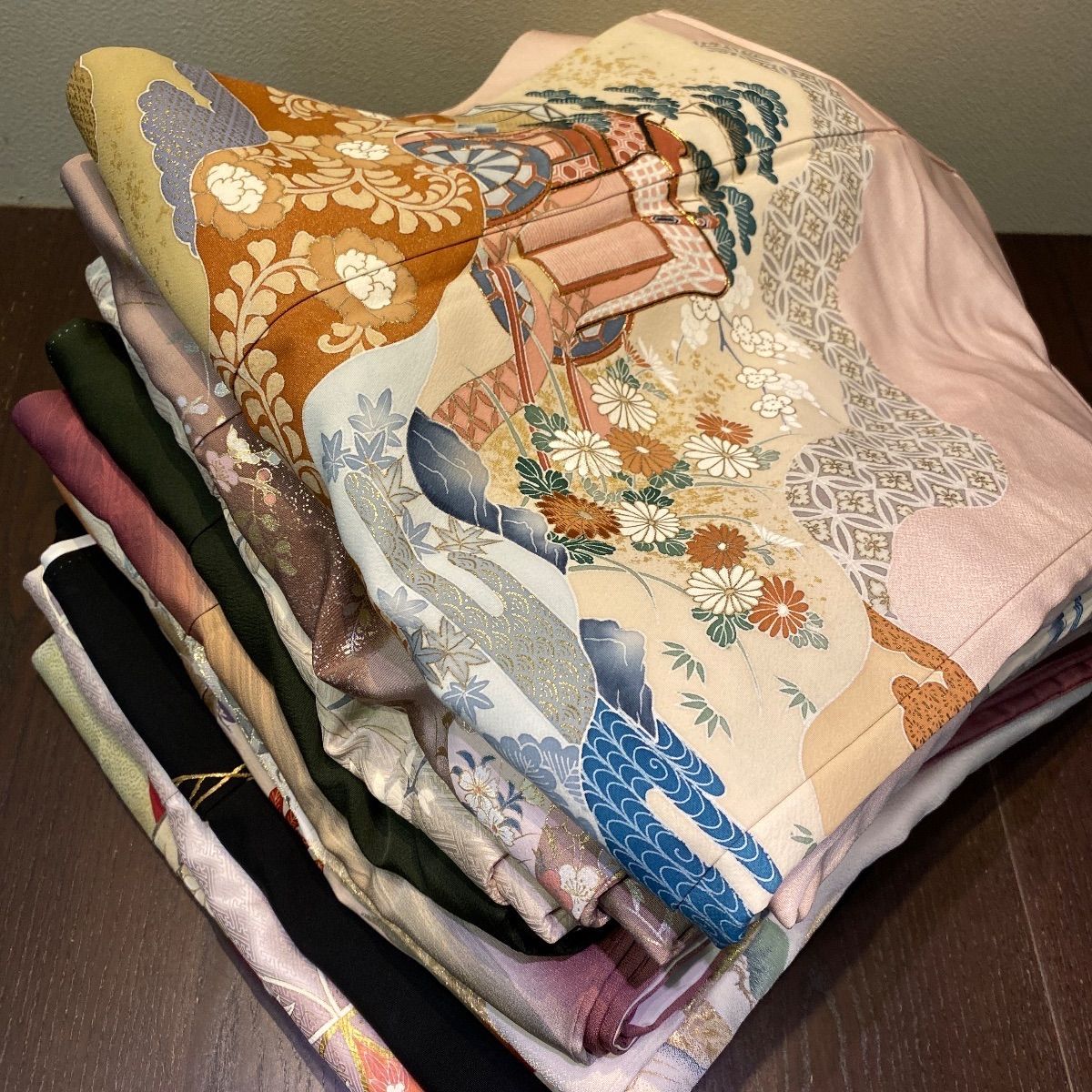 まとめ売り】留袖10枚 リメイク素材 ハンドメイド向け - メルカリ