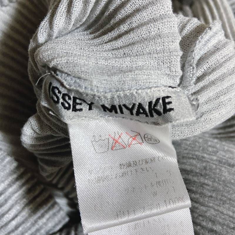 コレクション ISSEY MIYAKE イッセイミヤケ モックネック プリーツ