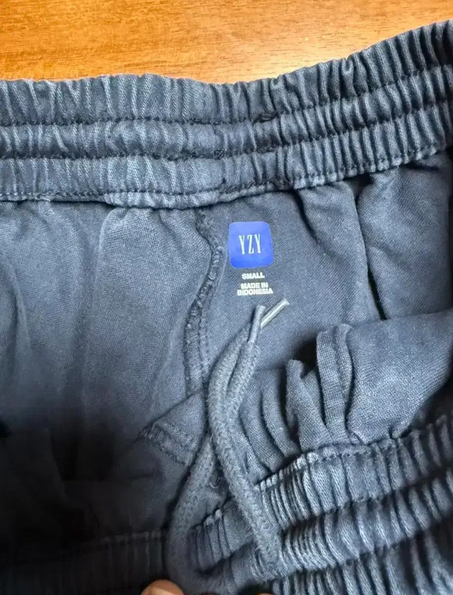 YEEZY GAP イージーギャップ サテンカーゴパンツ ネイビー s