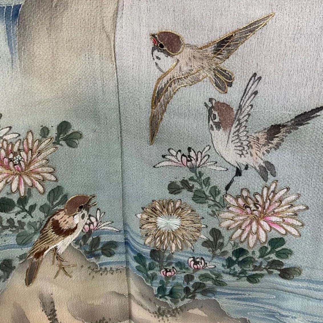 kimomo one kimonoarisa 厳選 古布 江戸縮緬の祝着 刺繍 雀 振袖 正絹 広襟 五つ紋 袷 ふき綿仕立て 裄62.5肩丈148.5 着物帯振袖袋帯