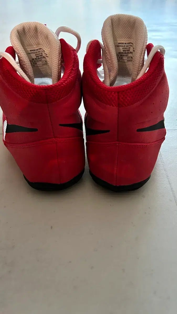 ナイキ フューリー レスリング/ボクシング シューズ 275 (265を履く人