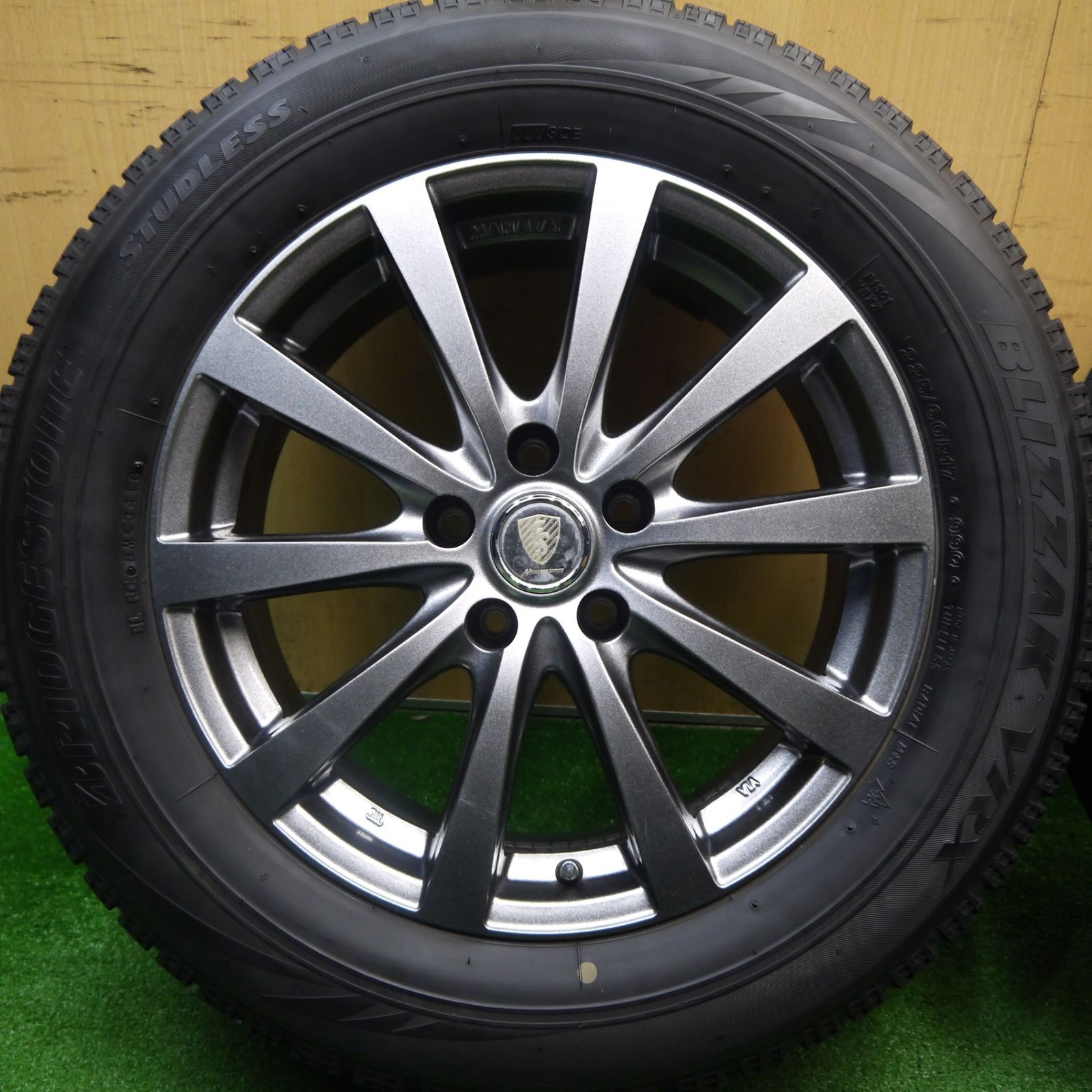 バリ溝 キレイ 8 5分 スタッドレス 225 60 R 17 ブリヂストン ブリザック VRX MANARAY SPORT マナレイ スポーツ 17インチ PCD 114 3 5 H ス