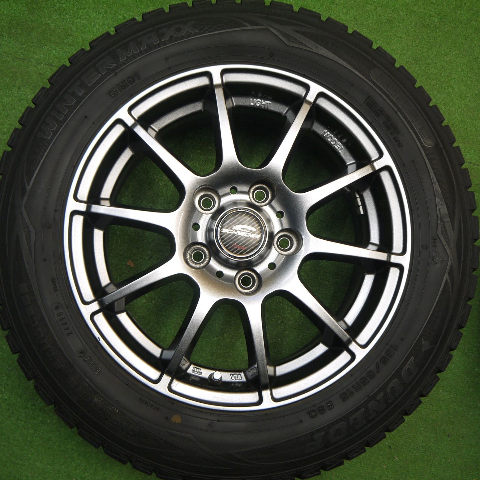 バリ溝！キレイ！8.5分スタッドレス 185/65R15 ダンロップ ウインターマックス WM01 SCHNEIDER ATECH シュナイダー 15インチ PCD114.3/5H5112604Hス