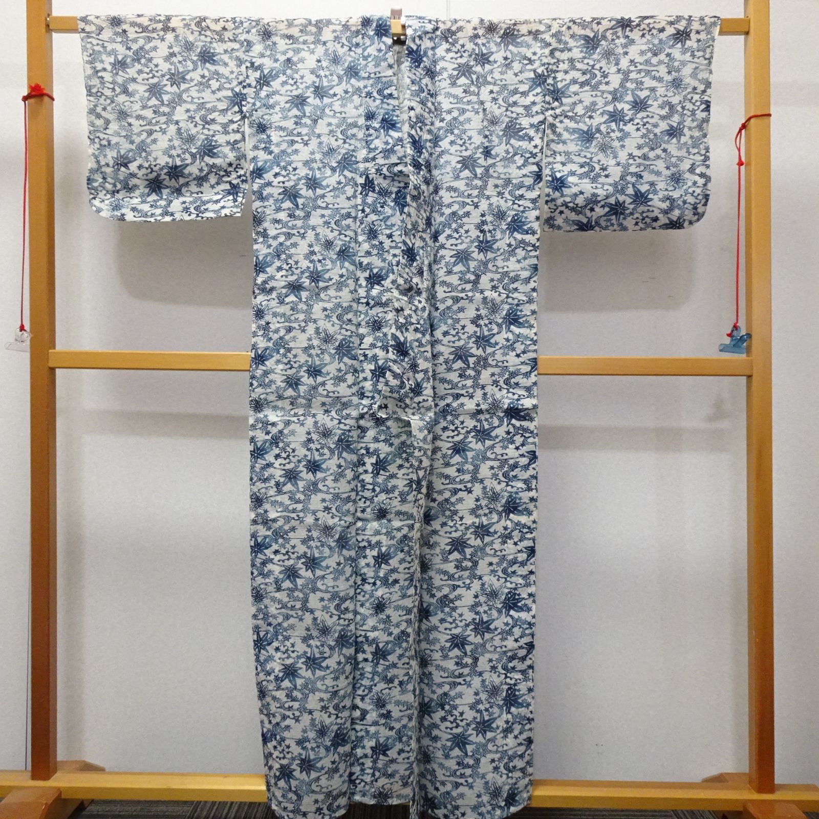 中古 本麻 絽着物 竜田川 型絵染【232288】 - メルカリ